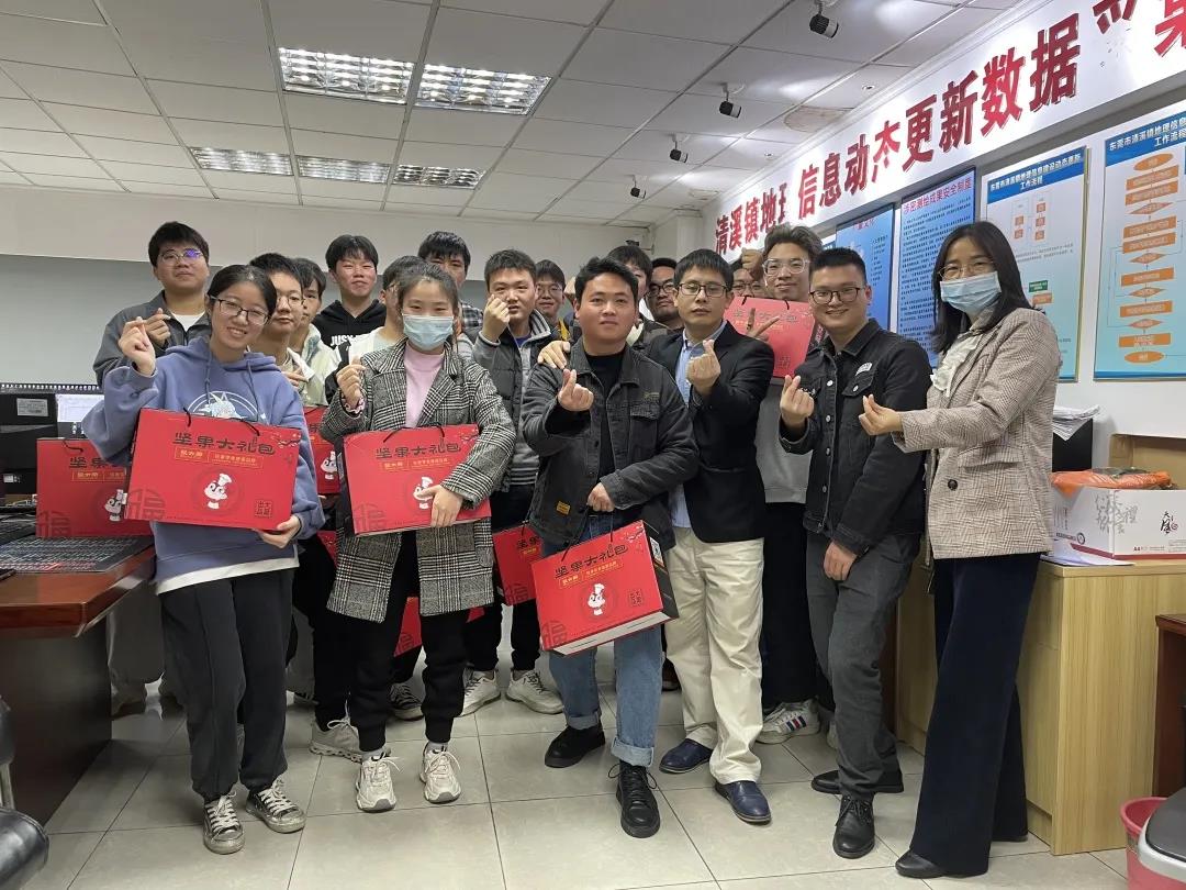 走访慰问，，年货上门，，437ccm必赢国际集团多项行动确保项目部员工“就地”过好年！